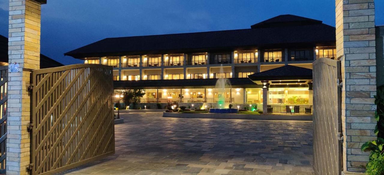 Soaltee Westend Resort Chitwan Exterior photo